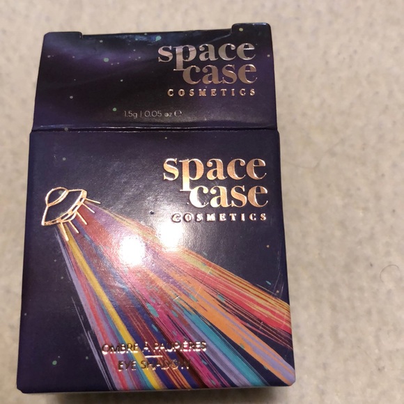 $5/30 New in box SPACE CASE cosmetic eye shadow - Picture 6 of 6